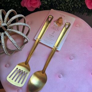 🩷🌸Paris Hilton 2pc tool set